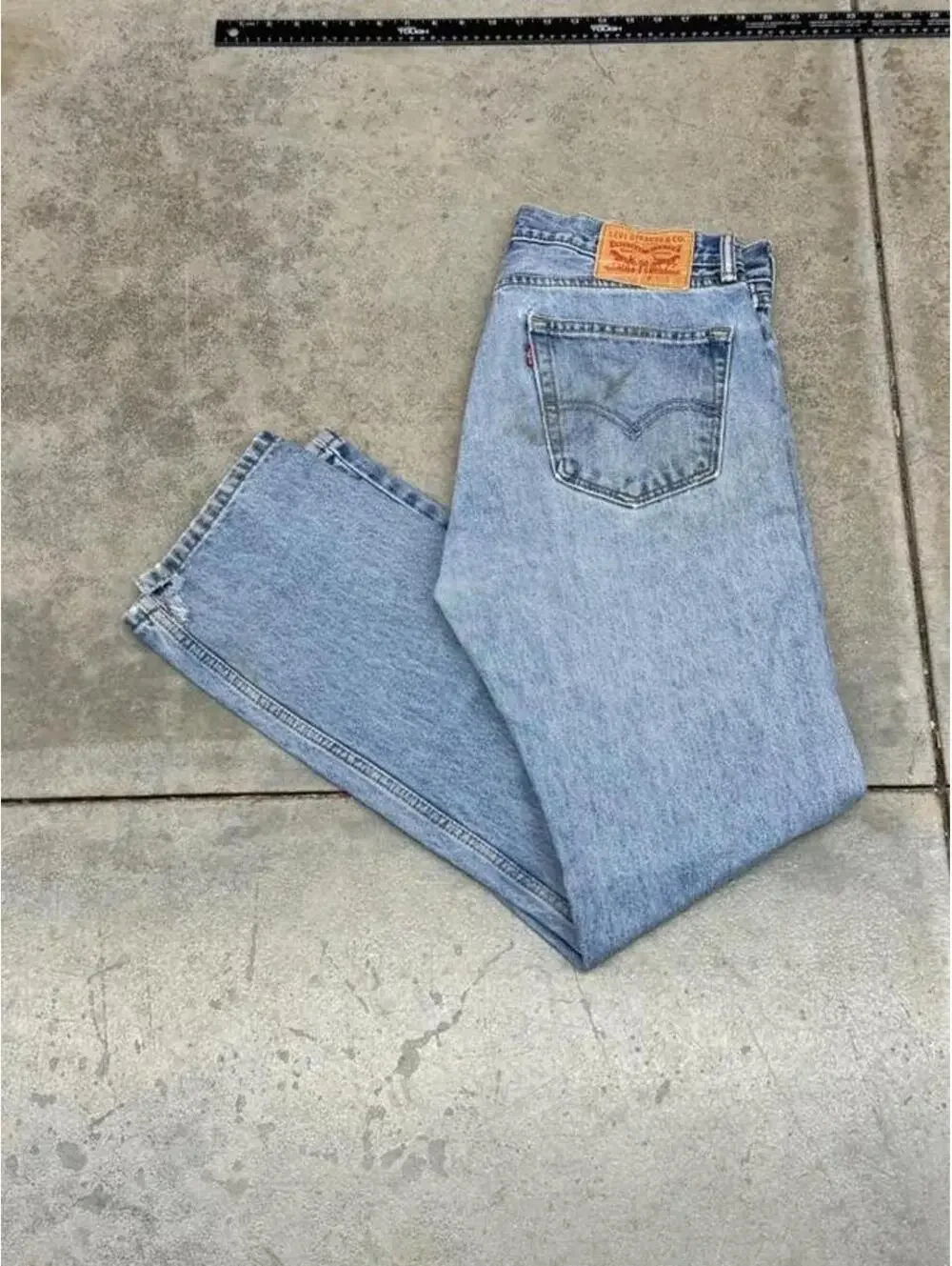 vintage levis 505 faded blue straight leg jeans size 33 x 32